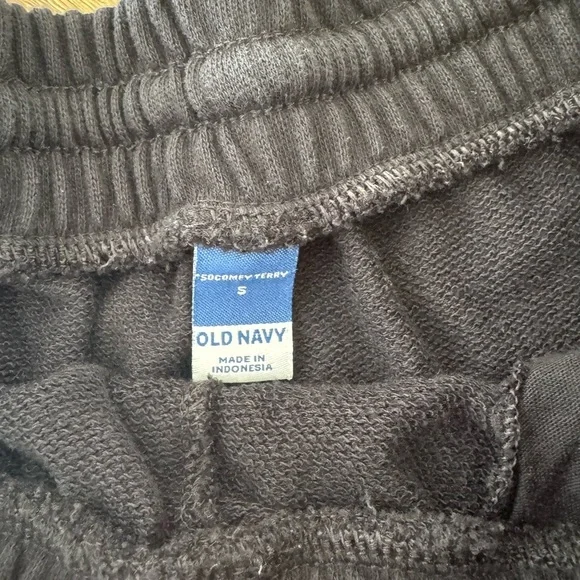 ✨2 for $35 ALL SHORTS!✨ Old Navy SoComfy Sweat Shorts -- 5-in inseam size Small - Picture 5 of 6